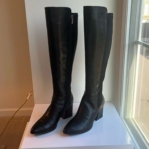 VERY GOOD CONDITION Knee High Marc Fisher Leather/Stretch Boots